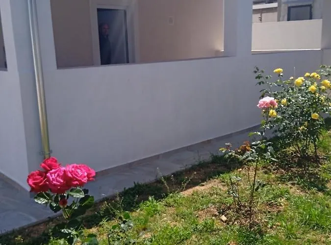 بيت للعطل Tina *