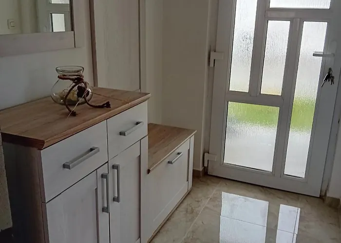 بيت للعطل Tina *