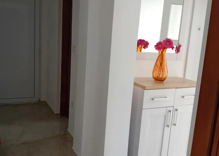 بيت للعطل Tina *