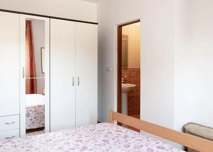 Tina بيت للعطل